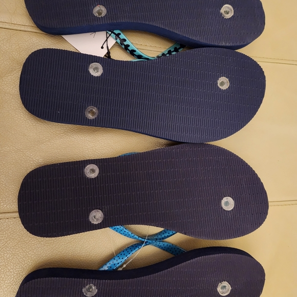 Vera Bradley Flip Flops - 2 pairs BUNDLE, NWT - Picture 5 of 5